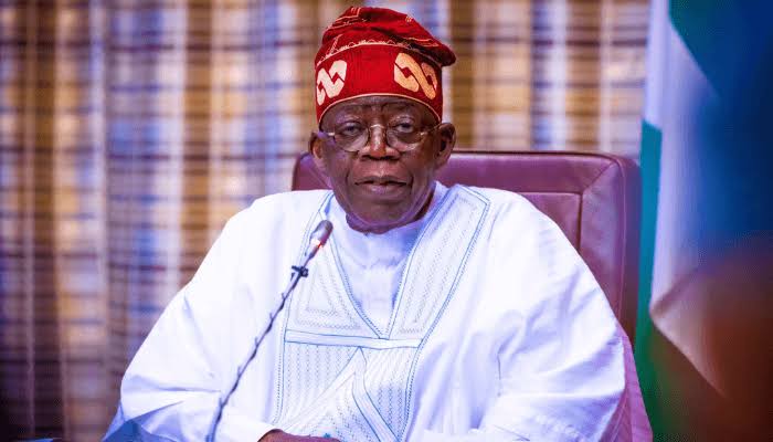 I dey expect more politicians go waka enter APC – Tinubu