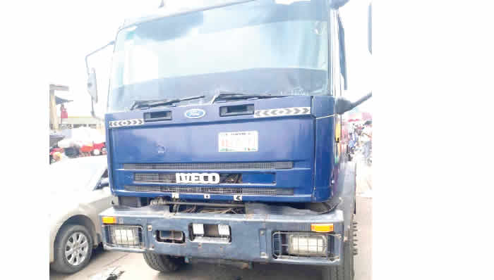 WASSCE candidate don kpai as truck jam students for Ogun