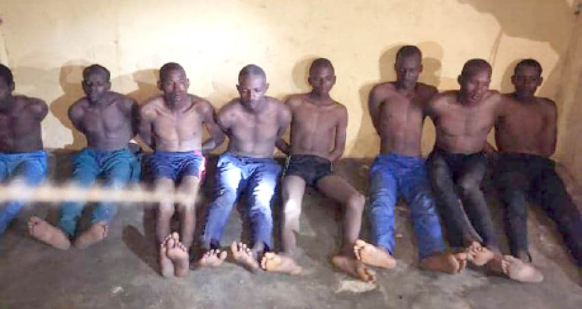 8 people don enter wahala, 1 chop bullet as soldiers exchange gunfire with kidnappers for Kwara forest