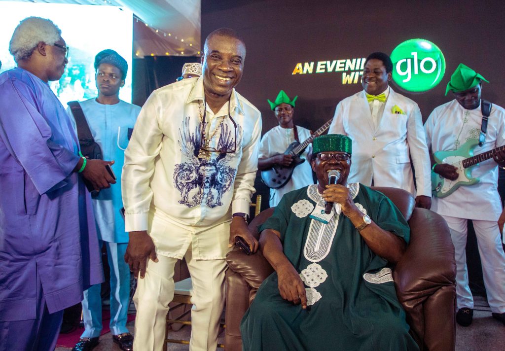 Ebenezer Obey, KWAM 1, Kiekie and oda people shell Ijebu Ode for ‘Evening with Glo’