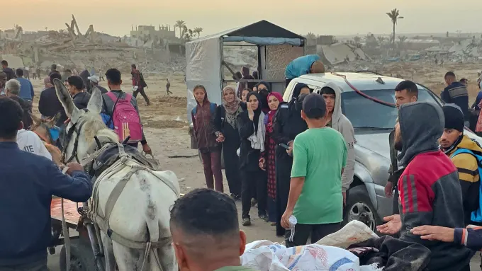 At least 31 Palestinians don die as Israeli soldiers open fire near Gaza aid center