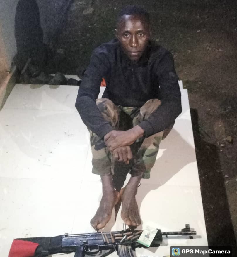 Soldiers don catch bandit wey wear army uniform, recover gun for Kaduna and Plateau